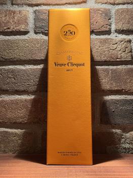 Champagner Frankreich Veuve Clicquot 0,75 l Flasche in der Geschenkverpackung 250 Jahre Jubiläums-Edition