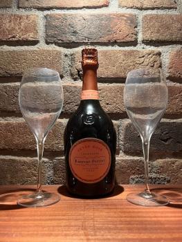 Champagner Frankreich Laurent Perrier Cuvee Rose AOC 0,75 l Flasche und zwei Laurent Perrier Gläser