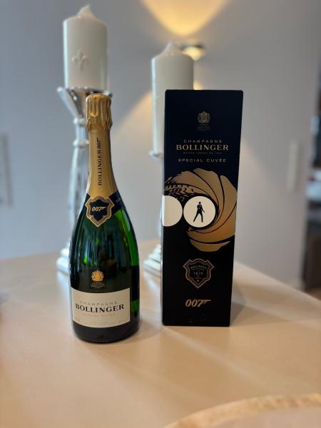 Champagner Frankreich Bollinger Special Cuvée 0,75 l Flasche in der Geschenkverpackung Sonderedition 007